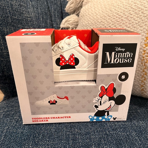 Aldi 2024 Minnie Mouse Sneakers Toddler size 8 - Picture 2 of 3